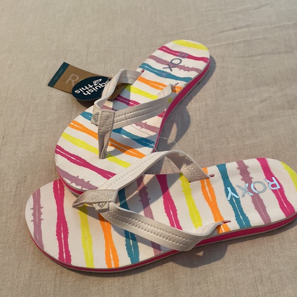 NEW Roxy Rainbow Striped Sandals - Picture 3 of 7